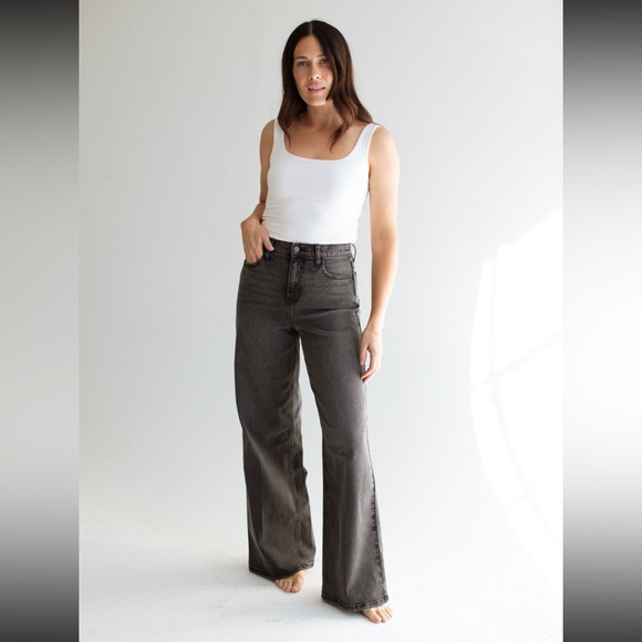 Carly Jean Los Angeles Women's Wide Leg Jeans - Picture 4 of 6